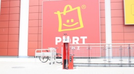 Napraw rower w Porcie Łódź. Hobby, LIFESTYLE - Wakacje to wyśmienity czas na organizację wycieczek rowerowych w gronie rodziny i przyjaciół. Teraz na trasie warto zahaczyć o Port Łódź, bo właśnie stanęły tu dwie samoobsługowe stacje naprawy rowerów.