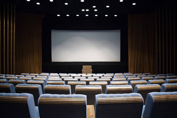 OSRAM na Berlinale 2016 Film, LIFESTYLE - Podczas tegorocznego 66. Międzynarodowego Festiwalu Filmowego w Berlinie odbywa się przegląd filmowy pod hasłem ?Nowa definicja kina ? Niemcy 1966?. Organizatorem wydarzenia, działającym we współpracy z firmą OSRAM, jest Muzeum Niemieckiej Kinematografii (Deutsche Kinemathek).