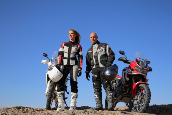 Modelka i mistrz motocrossu na szlaku Rajdu Dakar Film, LIFESTYLE - ?Wielka przygoda: Maroko?, premiera w sobotę, 18 czerwca, o godz. 24:00 na antenie National Geographic Channel.