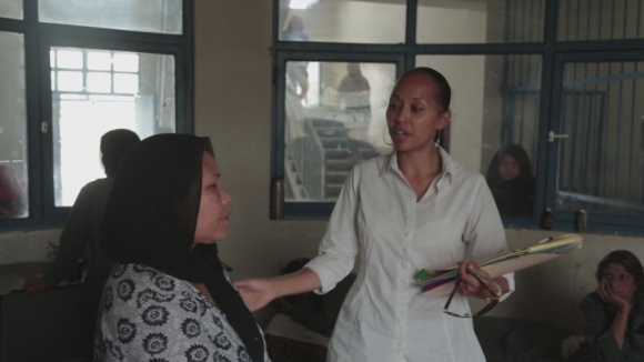 ?Prawniczka w Afganistanie? w styczniu na kanale Nat Geo People Film, LIFESTYLE - Kimberley Motley to amerykańska prawniczka, która od 2008 roku pracuje w kabulskich sądach. Jest jedynym adwokatem z zagranicy, posiadającym pozwolenie na pracę w afgańskim wymiarze sprawiedliwości.