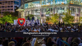 Kino Letnie na placu Europejskim: ?Obsługiwałem angielskiego króla? Film, LIFESTYLE - Ghelamco Poland wraz z partnerami wydarzenia, Samsung Polska i Chillizet, kolejny raz zaprasza wszystkich miłośników kina na plac Europejski. Tym razem ? komedia obyczajowa autorstwa czeskiego reżysera Jiří Menzel pt. ?Obsługiwałem angielskiego króla?.