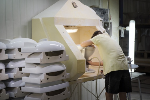 Jak powstają umywalki?