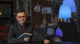 KOLORY PLAŻY Hobby, LIFESTYLE - CZYLI BĄDŹ SEXY W ŻÓŁTYM BIKINI, CZARNYCH OKULARACH I Z CZERWONYM PAZNOKCIAMI!