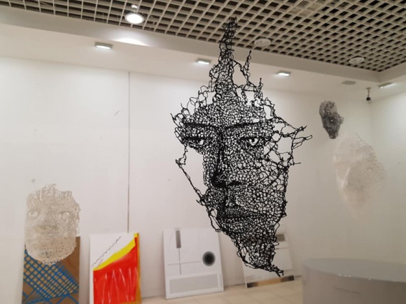 Wystawa sztuki w Porcie Łódź Sztuka, LIFESTYLE - ?Ciekawa Sztuka? ? pod takim tytułem w Porcie Łódź odbywa się wystawa prac polskich artystów. Wystawę oglądać można bezpłatnie w funkcjonującej w Centrum galerii sztuki Project ART.