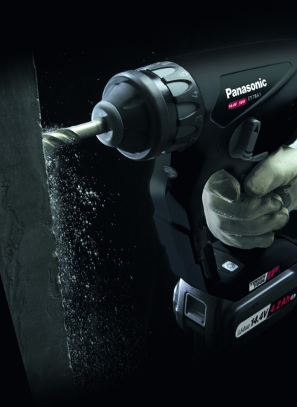 O czym informują kody zabezpieczeń elektronarzędzi Hobby, LIFESTYLE - Budowa domu, remont mieszkania lub praca w stolarni to rodzaje prac wykonywanych w warunkach, w których pełno jest kurzu, wilgoci i wody.